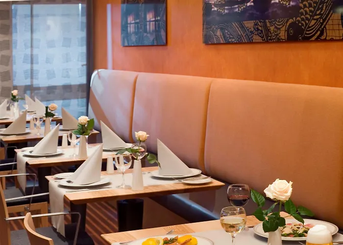 杜斯堡美居酒店